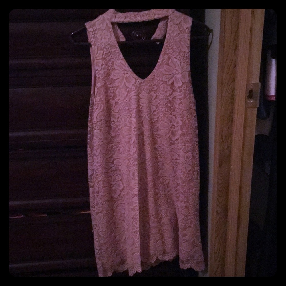 Blush lace sleeveless dress